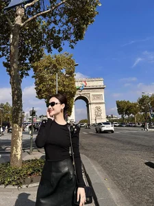 Actress Bich Thuy: From 'Paths of the Near and Far' to a Life of Luxury and Marital Bliss - image 6