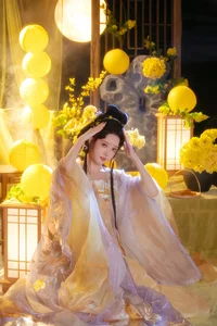 Artistic Photography Spotlight: YiTuYu Art Language Vol.10447 Featuring the Stunning Xue Ying XY - image 2