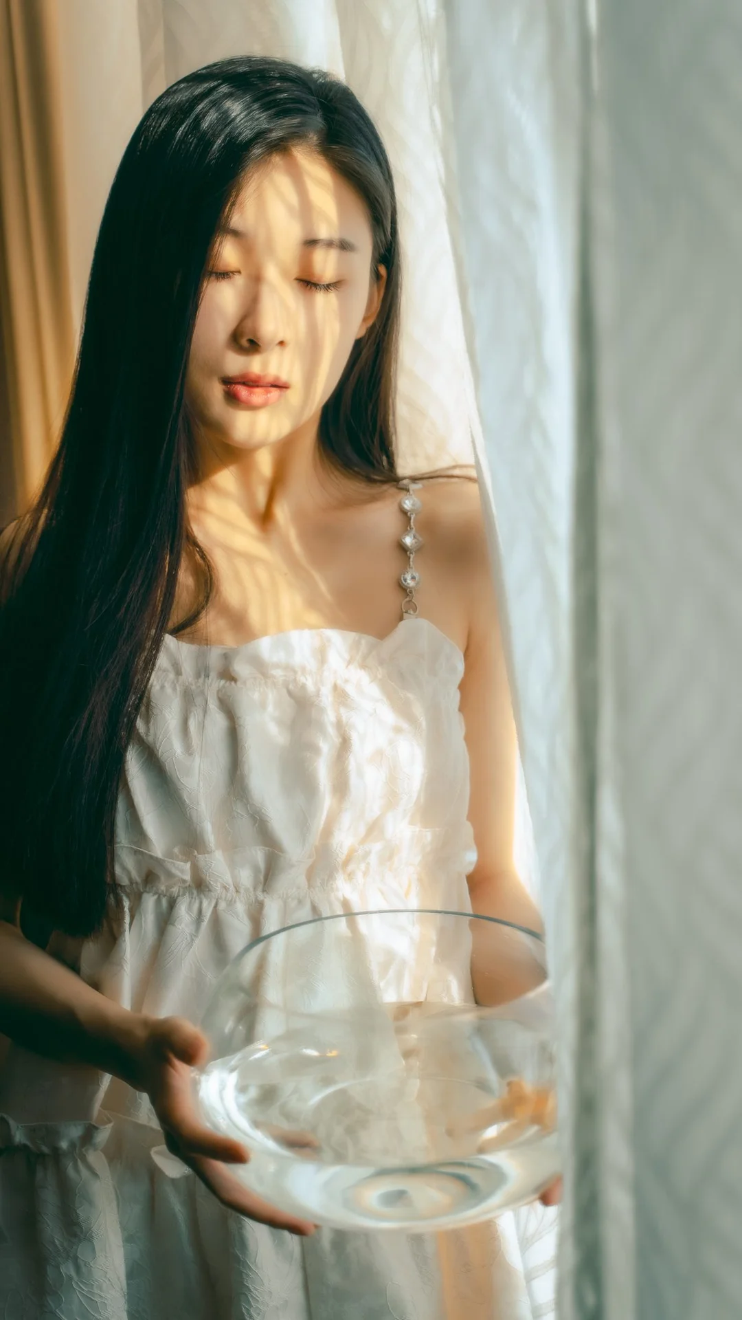 Sophisticated Elegance: YiTuYu Art Language Vol.5591 Jia Min Portrait Series