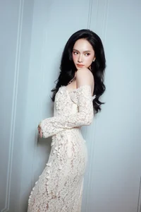 Vietnamese Celebrities Dazzle in the Same 11 Million VND Local Brand Dress - image 7