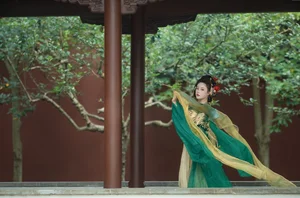 Artistic Expression in YiTuYu Art Language Vol.5608 Featuring the Graceful Su Yun - image 0