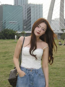 The Stunning Evolution of the Viral ID Photo Girl: From Student to Style Icon - image 0