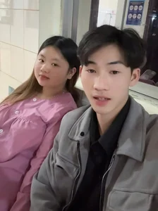 Phung Phinh Welcomes First Child: Netizens Concerned Over Unusual Post-Birth Signs - image 5
