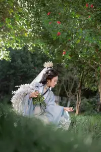 Enchanting Ancient Beauty: Xiao Hong in YiTuYu Art Language Vol.8727 - image 5