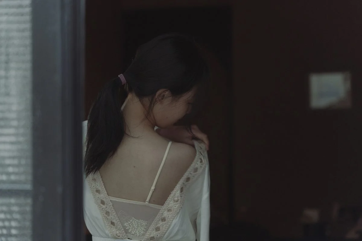 Elegance Redefined: Xiao Hu Featured in YiTuYu Art Language Vol.5709