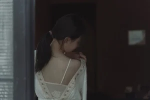 Elegance Redefined: Xiao Hu Featured in YiTuYu Art Language Vol.5709 - image 0