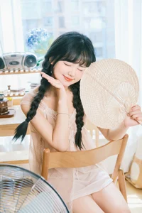YiTuYu Art Language Vol.10224: Exploring Contemporary Portraiture with Xiao Li Hua Er in this 28-Photo Gallery - image 24