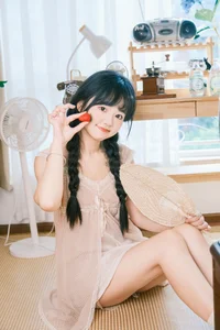 YiTuYu Art Language Vol.10224: Exploring Contemporary Portraiture with Xiao Li Hua Er in this 28-Photo Gallery - image 19
