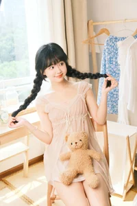 YiTuYu Art Language Vol.10224: Exploring Contemporary Portraiture with Xiao Li Hua Er in this 28-Photo Gallery - image 23