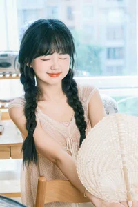 YiTuYu Art Language Vol.10224: Exploring Contemporary Portraiture with Xiao Li Hua Er in this 28-Photo Gallery - image 10