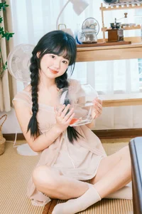YiTuYu Art Language Vol.10224: Exploring Contemporary Portraiture with Xiao Li Hua Er in this 28-Photo Gallery - image 5