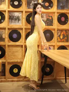 XiuRen No.10715: Li Shuang Er The Yellow Lace Dress Goddess, Pure Allure Amidst Vintage Charm - image 3
