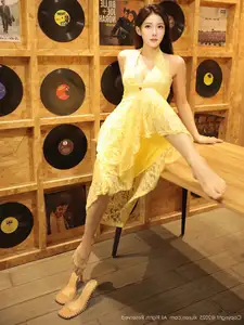 XiuRen No.10715: Li Shuang Er The Yellow Lace Dress Goddess, Pure Allure Amidst Vintage Charm - image 0