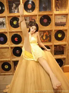 XiuRen No.10715: Li Shuang Er The Yellow Lace Dress Goddess, Pure Allure Amidst Vintage Charm - image 27