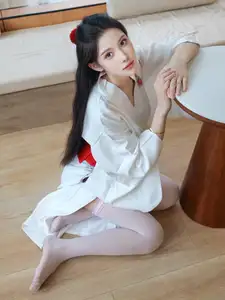 Discover the Serene Beauty of Li Shuang Er in Traditional Kimono by XiuRen Part01 - image 38