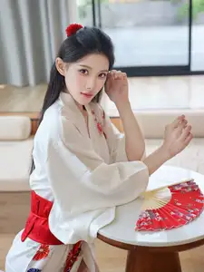 Discover the Serene Beauty of Li Shuang Er in Traditional Kimono by XiuRen Part01 - image 7