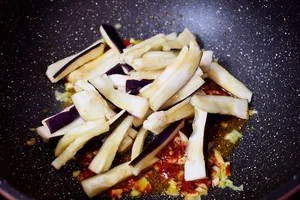 Nutritious and Affordable Stir-Fried Vegetables: The Ultimate Vitamin-Rich King of Greens Recipe - image 11