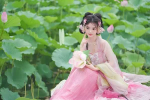 Atmospheric Elegance in YiTuYu Art Language Vol.4884 Shi Yu Gan A - image 17