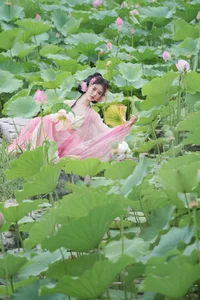 Atmospheric Elegance in YiTuYu Art Language Vol.4884 Shi Yu Gan A - image 3