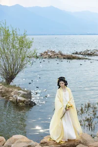 Ethereal Grace of Wan Jiang Ting in YiTuYu Art Language Vol.8851 by the Lake - image 18