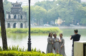 7 Captivating Tours to Experience Autumn in Hanoi - image 6