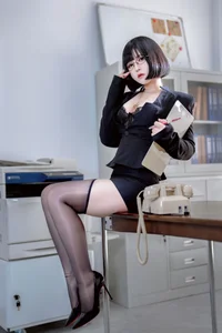 Exclusive Cosplay Gallery: Ban Ban Zi (半半子) - The Boss Vol.03 Featuring 57 High-Definition Professional Photos - image 6