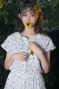 Exploring the Sophisticated Visual Narrative of Yi Tiao Lan Chong in Art Language Vol.5718 - image 7