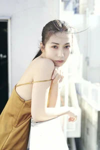 Airi Sato Shinjuku Loneliness Digital Photo Book: Cinematic Japanese Street Style and Urban Fashion Photography by FRIDAY (65 High-Quality Pictures) - image 12