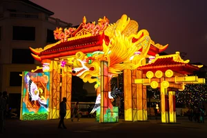 Discover the Giant Lantern Street: A Must-Visit in East Hanoi - image 14