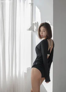 An Seo Rin: Exploring the Latest Korean Swimwear Fashion Trends Through a Professional Studio Photoshoot - image 36