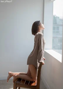 An Seo Rin: Exploring the Latest Korean Swimwear Fashion Trends Through a Professional Studio Photoshoot - image 25