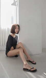 An Seo Rin: Exploring the Latest Korean Swimwear Fashion Trends Through a Professional Studio Photoshoot - image 10