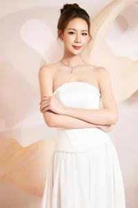 From Crowns to Corporate Boards: Vietnamese Beauty Queens in Business Leadership Roles - image 5