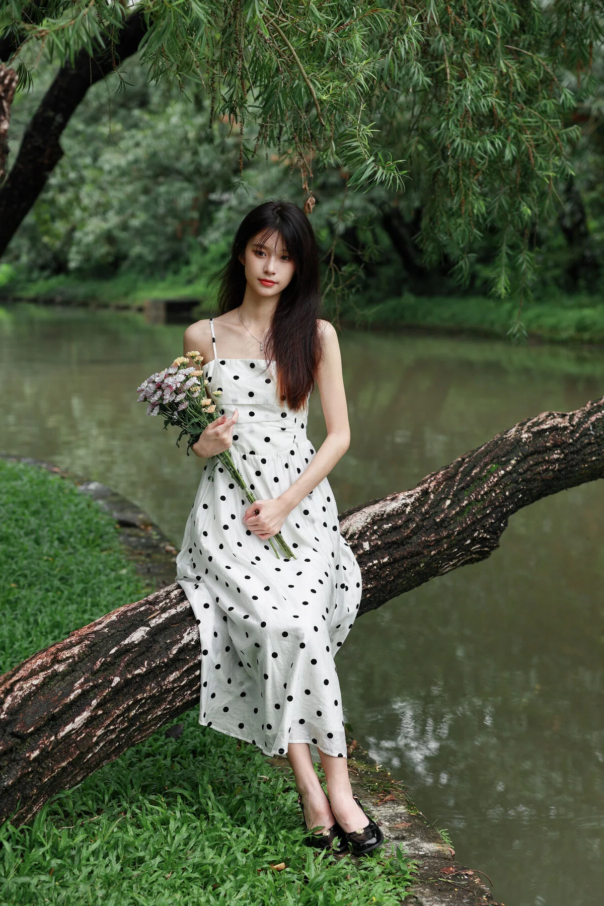 Exploring Aesthetic Boundaries in YiTuYu Art Language Vol.7307 Featuring Xiao Le Ge Fei Xiang