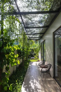 Modern Architecture in Nghe An: The Unique One-Room Sloped Roof House - image 9