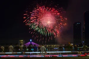 Spectacular Opening of the Da Nang International Fireworks Festival 2024: A Symphony of Light - image 5