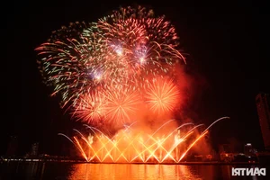 Spectacular Opening of the Da Nang International Fireworks Festival 2024: A Symphony of Light - image 2