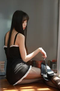Elegant IESS Collection: Tuan Tuan in Shining Black Silk Stockings Photography - image 29