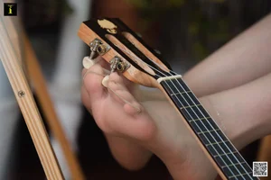IESS Jiajia - Green Plants and Guitar Musical Lifestyle Gallery - image 68