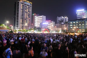Vibrant Crowds Gather for the Spectacular Opening Night of Cua Lo Tourism Festival - image 10