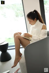 Timeless Elegance with Model Meizi in IESS Fair Lady Series - image 90