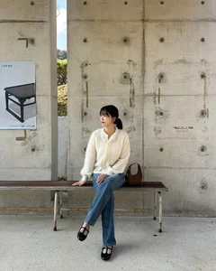 Master the youthful and elegant Korean U40 fashion style - image 3