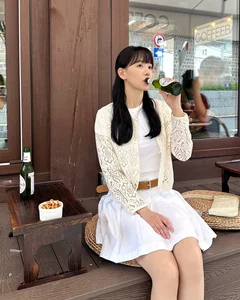 Master the youthful and elegant Korean U40 fashion style - image 4