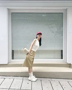 Master the youthful and elegant Korean U40 fashion style - image 6