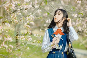 Spring Muse: The Pure Aesthetic of Jian Xiao Cheng - image 17