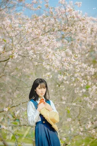 Spring Muse: The Pure Aesthetic of Jian Xiao Cheng - image 5