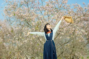Spring Muse: The Pure Aesthetic of Jian Xiao Cheng - image 2