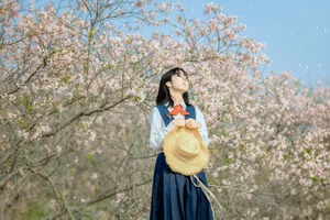 Spring Muse: The Pure Aesthetic of Jian Xiao Cheng - image 12
