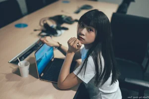 Sophisticated Office Lady Fashion: Ruoying in Elegant White Blouse, Black Pencil Skirt, and Sheer Stockings for a Professional Corporate Look - image 15