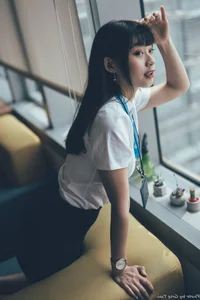 Sophisticated Office Lady Fashion: Ruoying in Elegant White Blouse, Black Pencil Skirt, and Sheer Stockings for a Professional Corporate Look - image 19